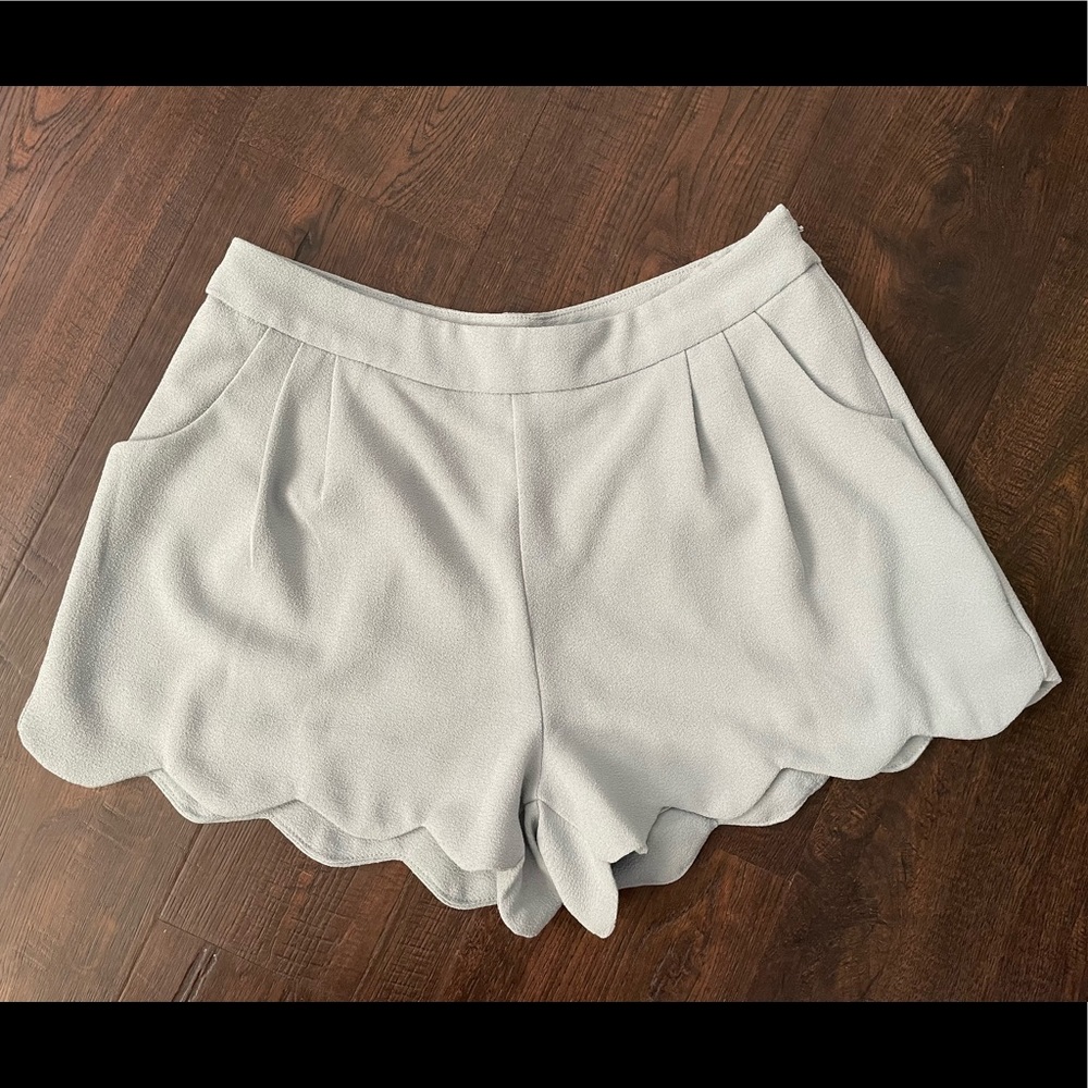 TOBI mint scallop shorts
